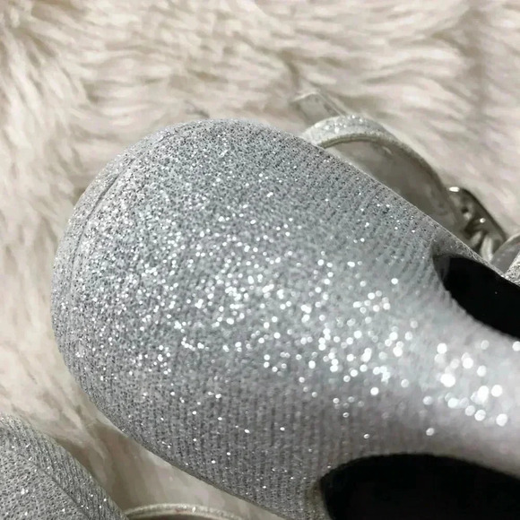Nina Sparkly Silver 2” Heels Size 5.5 - Picture 11 of 14